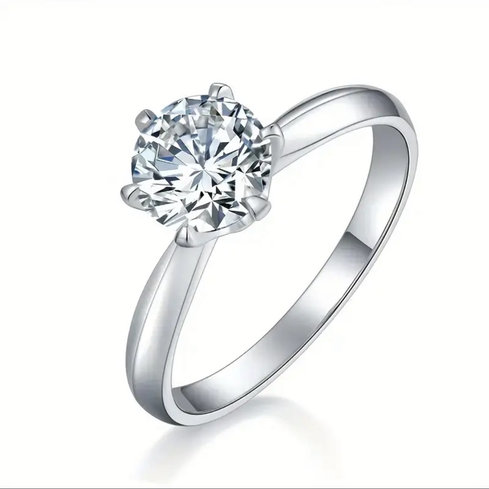 1 Carat Moissanite Ring 925 sterling silver size 5